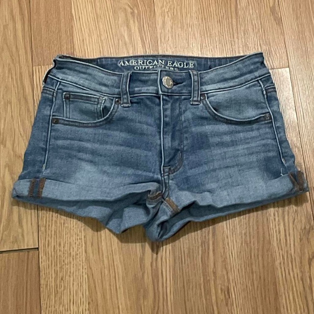 American Eagle Women’s 0 (26x2) Hi-Rise Shortie Blue Denim Y2K Shorts